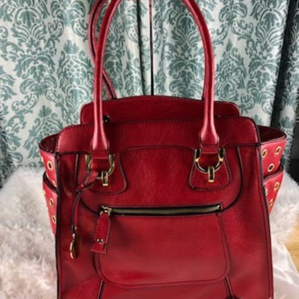Elegant Red Leather Shoulder Bag
